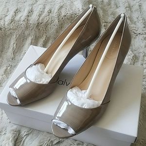 EUC..Calvin Klein peep toe